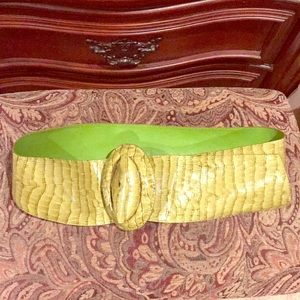 Never worn Pull through belt